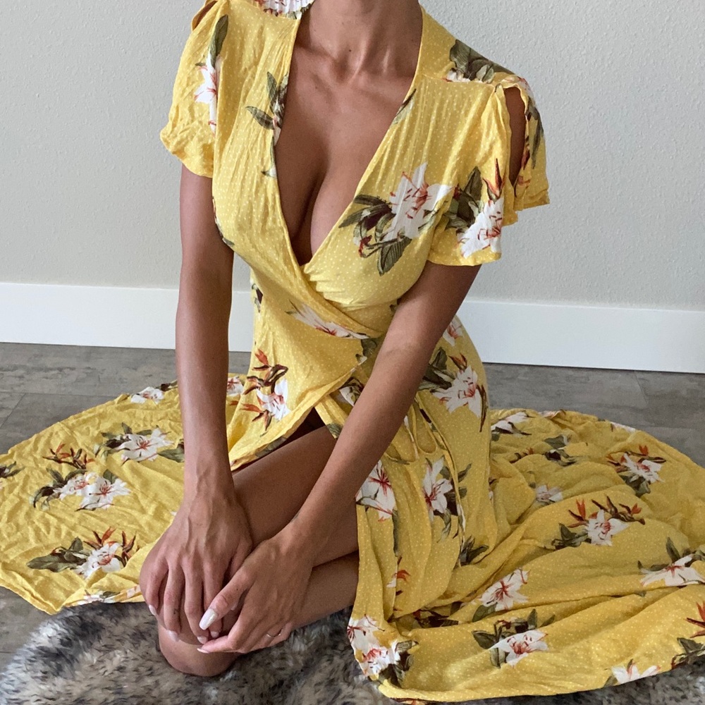 Lulus floral wrapped maxi dress